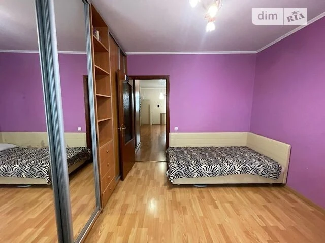 Продаж 3к квартири 83.7 кв. м на вул. Драгоманова 23 • ID 34