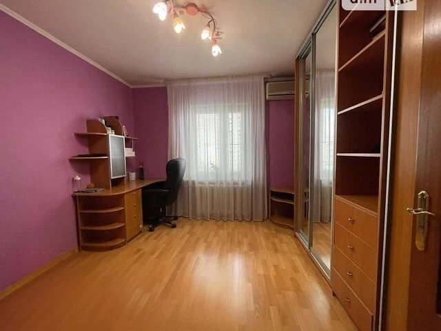 Продаж 3к квартири 83.7 кв. м на вул. Драгоманова 23 • ID 34