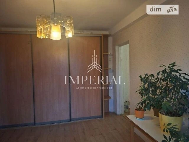 Продаж 3к квартири 60 кв. м на наб. Дніпровська 9А • ID 3483