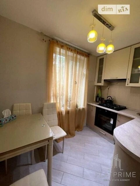 Продаж 2к квартири 41 кв. м на вул. Родини Глаголєвих 22А •