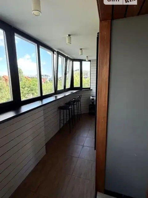 Продаж 3к квартири 85 кв. м на вул. Степана Рудницького 9 ко