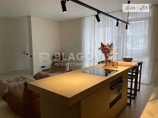 Продаж 3к квартири 99 кв. м на вул. Предславинська 42А • ID