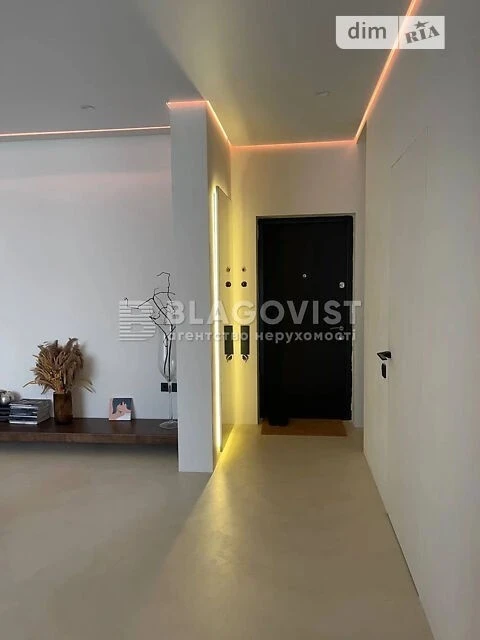 Продаж 3к квартири 99 кв. м на вул. Предславинська 42А • ID