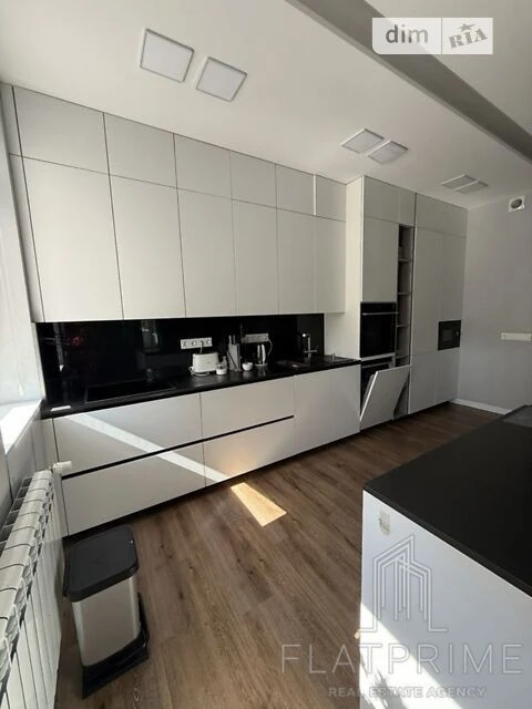 Продаж 2к квартири 120 кв. м на вул. Преображенська 8Б • ID
