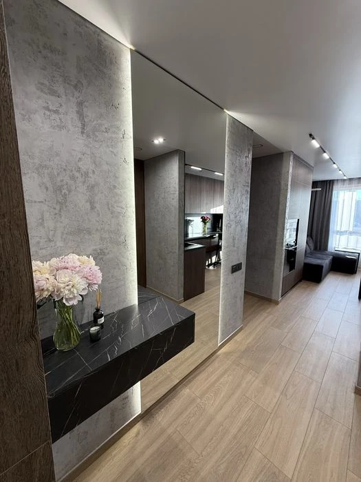 Продается современная квартира 64 м² — готова к комфортному жилью.