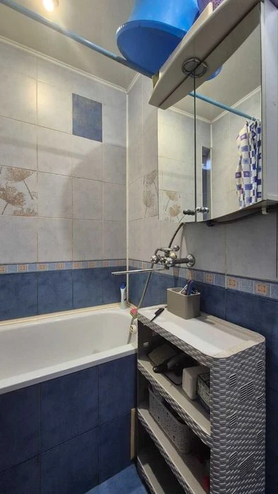 *ПРОДАЖ частини будинку, Заводський район, по вул. Оптимісти