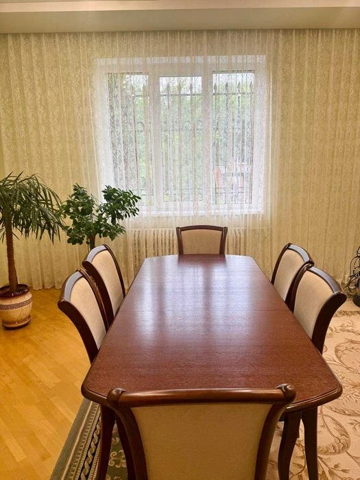 Продам будинок на павлика в центрі Івано-Франківська