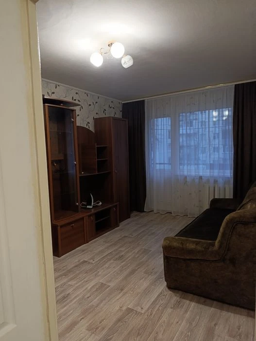 Продам 2 кімнатну квартиру в Центрі.