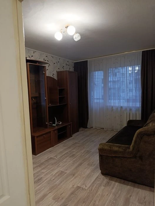 Продам 2 кімнатну квартиру в Центрі.