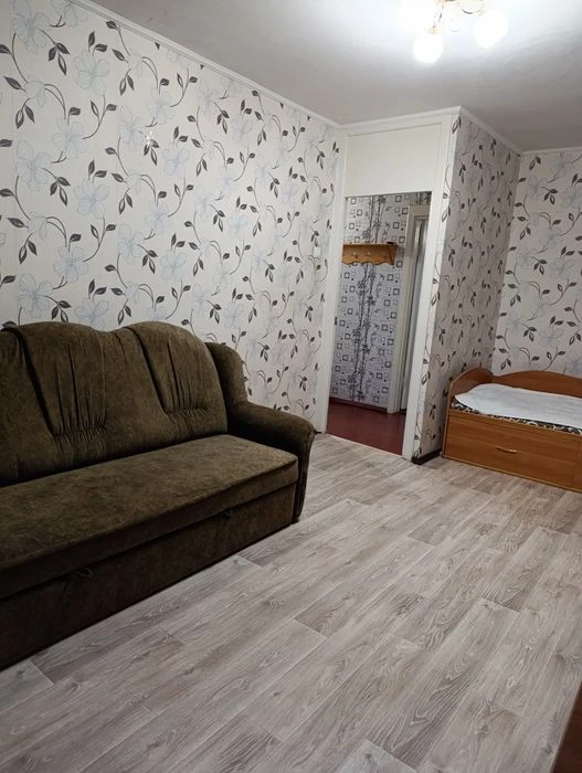 Продам 2 кімнатну квартиру в Центрі.