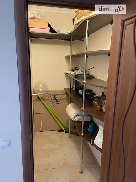Продаж 2к квартири 71 кв. м на просп. Соборності 30 • ID 348