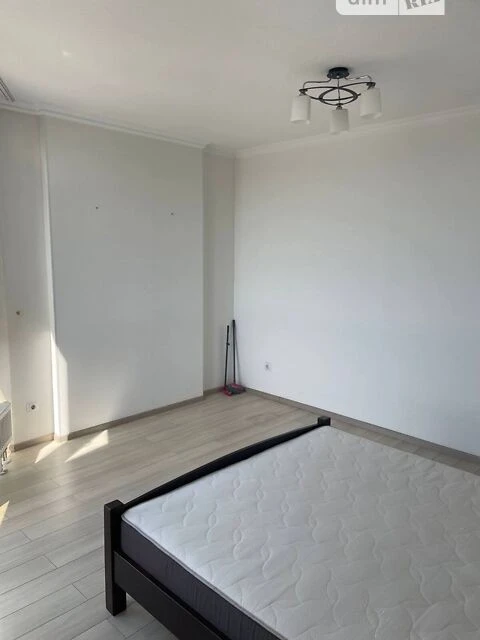 Продаж 2к квартири 71 кв. м на просп. Соборності 30 • ID 348