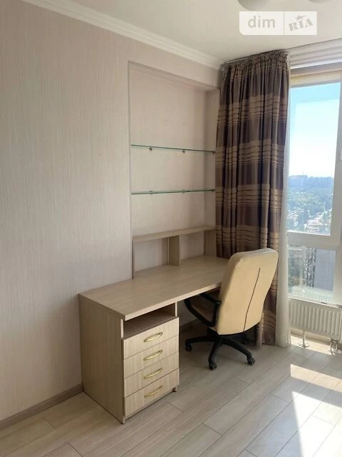 Продаж 2к квартири 71 кв. м на просп. Соборності 30 • ID 348