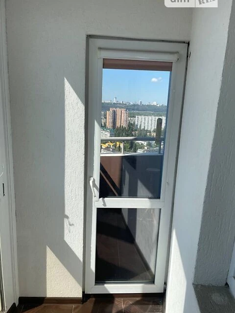 Продаж 2к квартири 71 кв. м на просп. Соборності 30 • ID 348