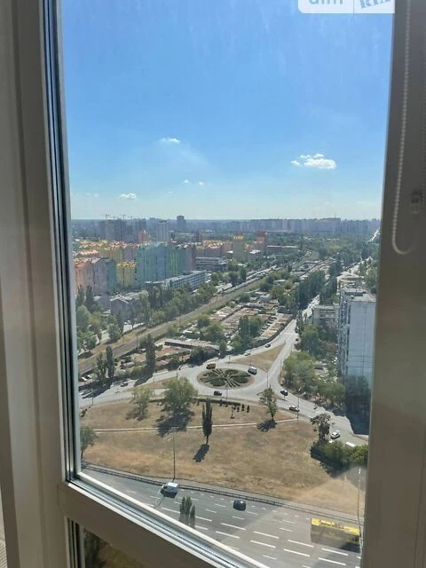 Продаж 2к квартири 71 кв. м на просп. Соборності 30 • ID 348