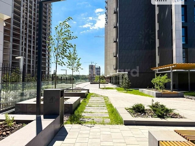 Продаж 3к квартири 69.45 кв. м на вул. Андрія Верхогляда 30