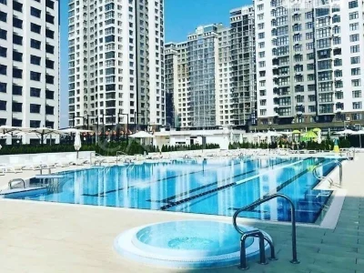 Продаж 3к квартири 105 кв. м на вул. Андрія Верхогляда 22 •