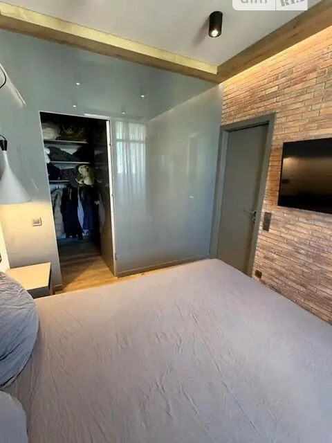 Продаж 2к квартири 51 кв. м на вул. Драгоманова 2 • ID 34838