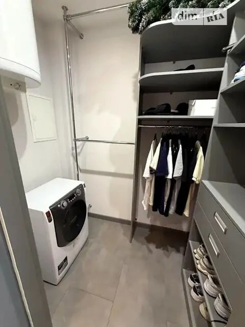 Продаж 2к квартири 51 кв. м на вул. Драгоманова 2 • ID 34838