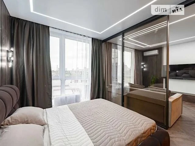 Продаж 1к квартири 45 кв. м на вул. Причальна 10 • ID 348376