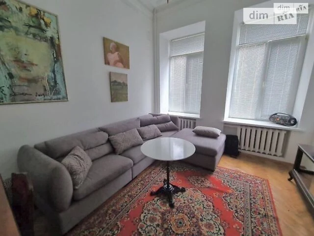 Продаж 2к квартири 62 кв. м на вул. Десятинна 1/3 • ID 34837