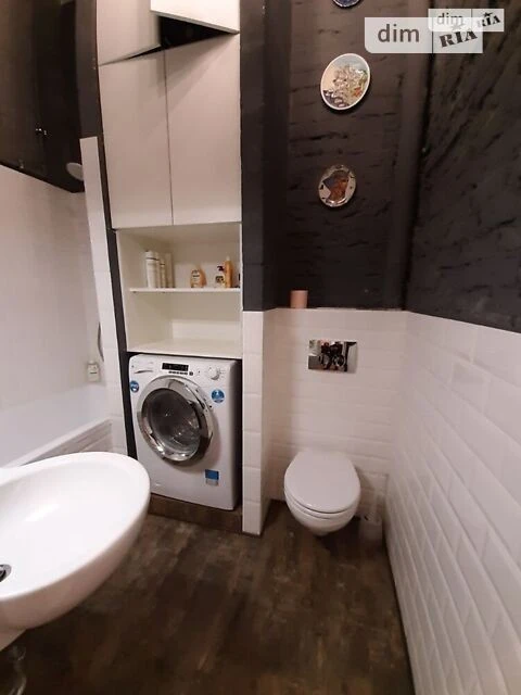 Продаж 2к квартири 62 кв. м на вул. Десятинна 1/3 • ID 34837