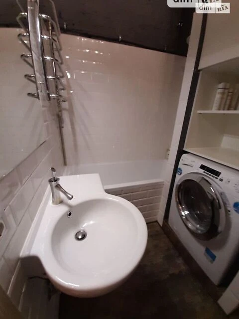 Продаж 2к квартири 62 кв. м на вул. Десятинна 1/3 • ID 34837