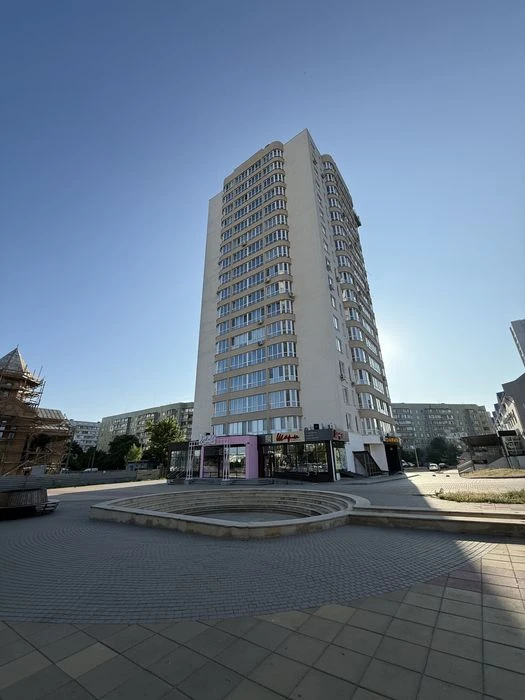Продаж класної євро двушки на Митниці!