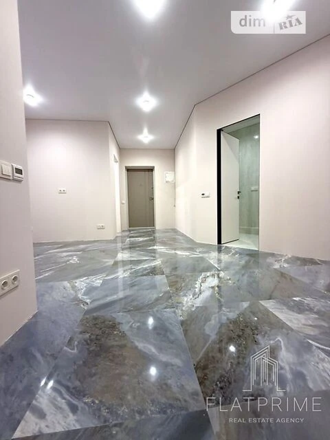 Продаж 3к квартири 76 кв. м на наб. Дніпровська 15К • ID 348