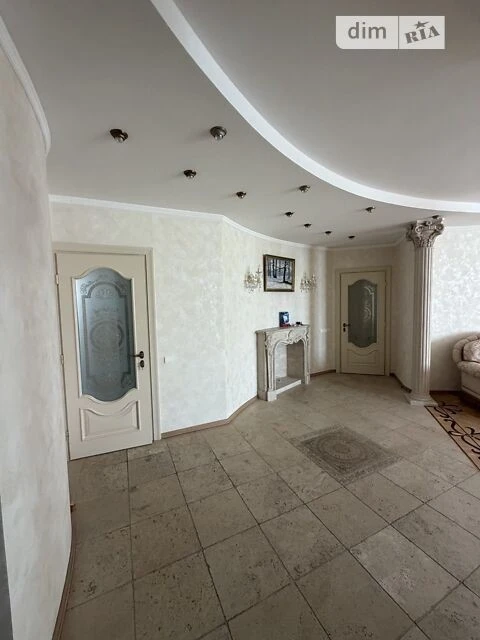 Продаж 5к квартири 161.4 кв. м на вул. Микільсько-Слобідська