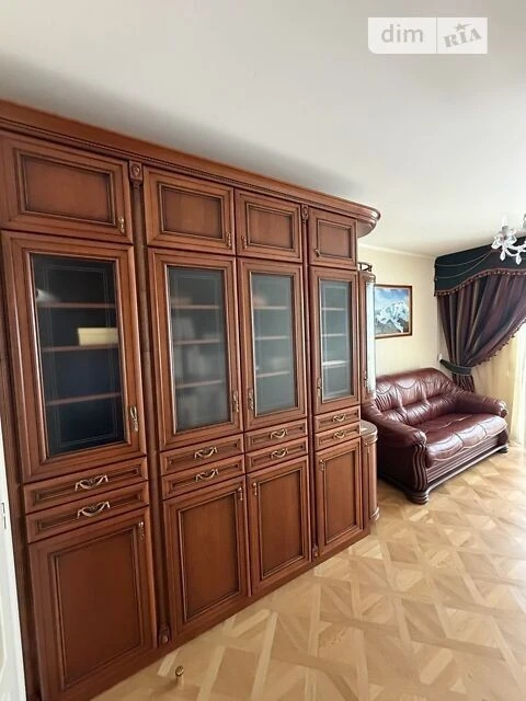 Продаж 5к квартири 161.4 кв. м на вул. Микільсько-Слобідська