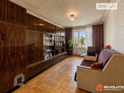 Продаж 3к квартири 66.9 кв. м на вул. Патріарха Мстислава Ск