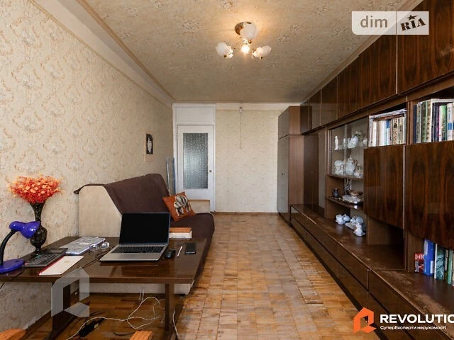 Продаж 3к квартири 66.9 кв. м на вул. Патріарха Мстислава Ск