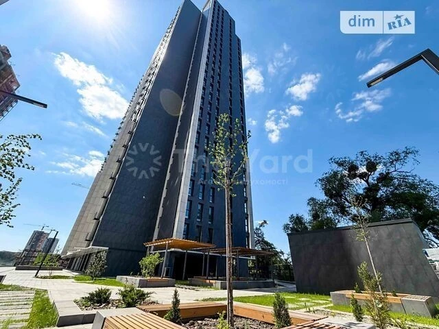 Продаж 3к квартири 101.34 кв. м на вул. Андрія Верхогляда 30