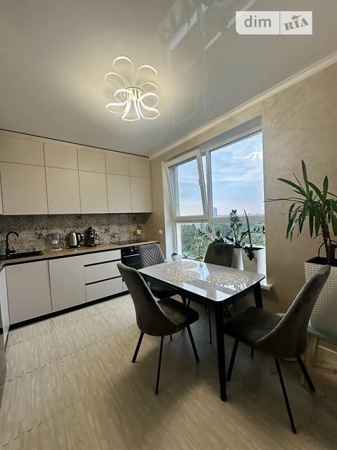 Продаж 1к квартири 43 кв. м на вул. Воскресенська 18Б • ID 3