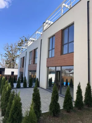 160 м² біля Міського озера — приватний будинок у клубному фо