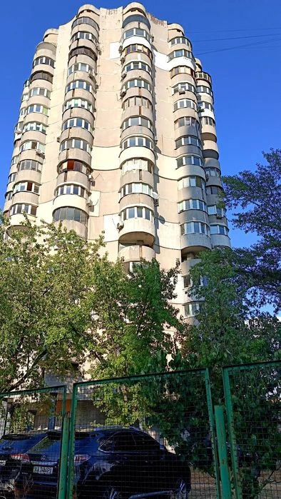 Сучасна квартира на Оболонський площі