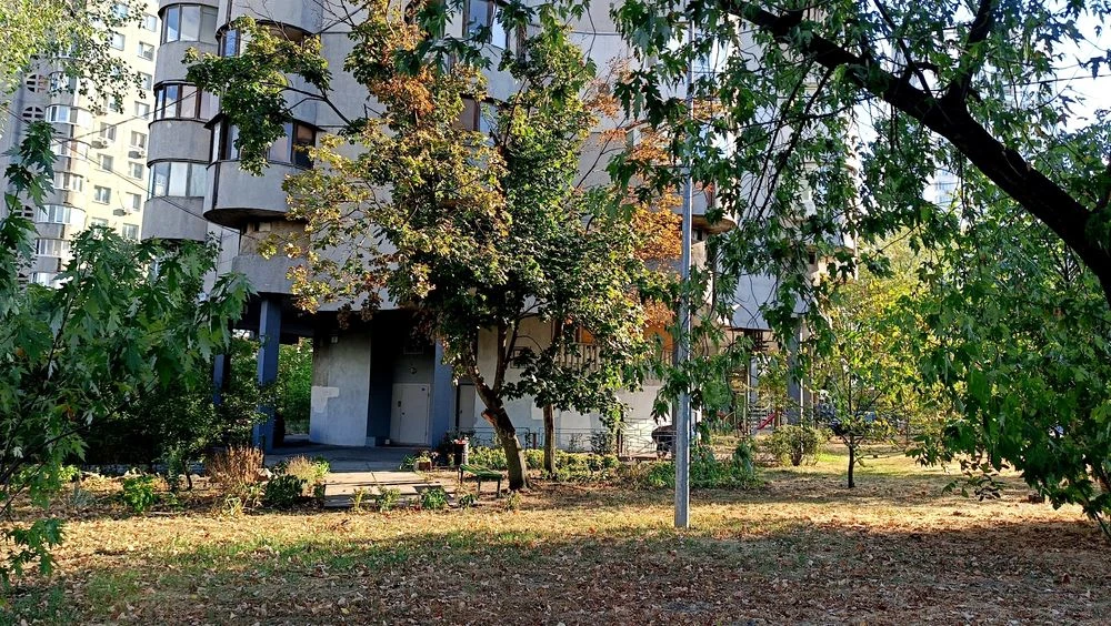Сучасна квартира на Оболонський площі