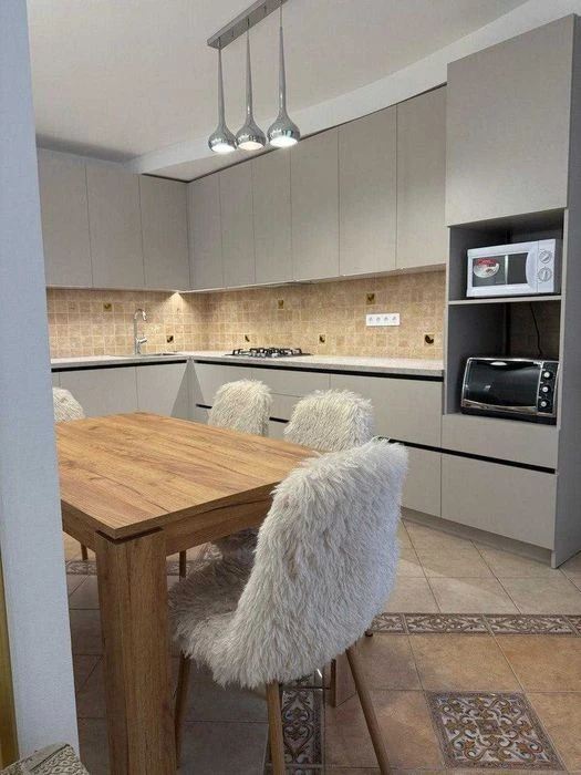‼️Центр‼️ 3к квартира на Соборності 50, 112 м², середній пов