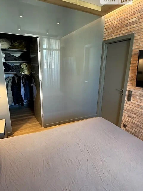Продаж 1к квартири 51 кв. м на вул. Драгоманова 2 • ID 34838