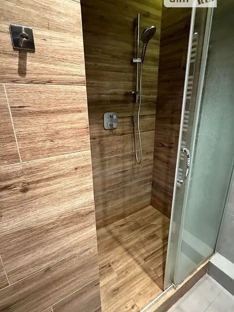 Продаж 1к квартири 51 кв. м на вул. Драгоманова 2 • ID 34838