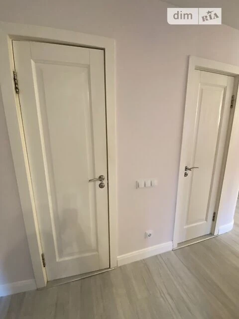 Продаж 2к квартири 62 кв. м на вул. Олександра Кониського 64