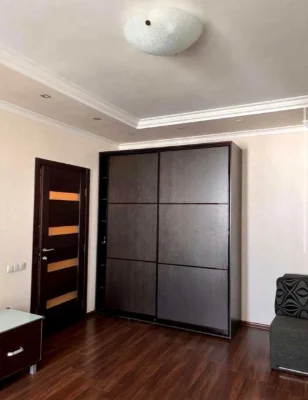 Продаж 2к квартири 75 кв. м на просп. Петра Григоренка 22/20