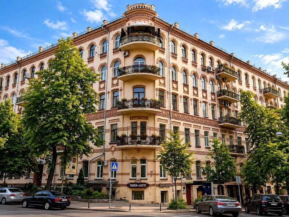 Квартира. Київ, Богдана Ступки вул. (Станіславського)