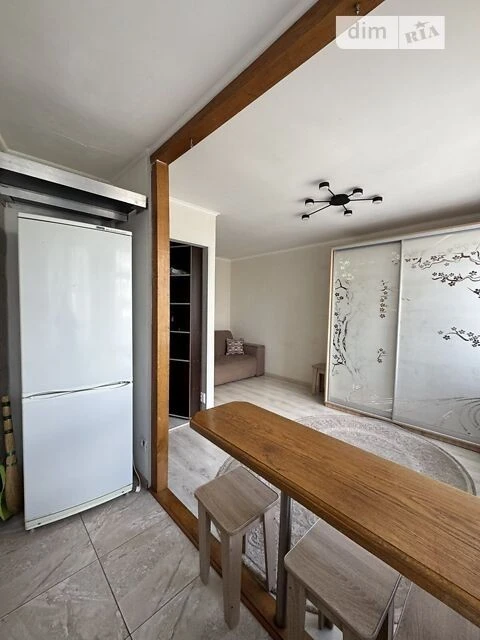 Продаж 1к квартири 21.5 кв. м на вул. Павла Петриченка 73 •