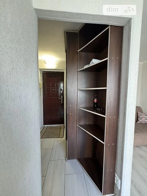 Продаж 1к квартири 21.5 кв. м на вул. Павла Петриченка 73 •