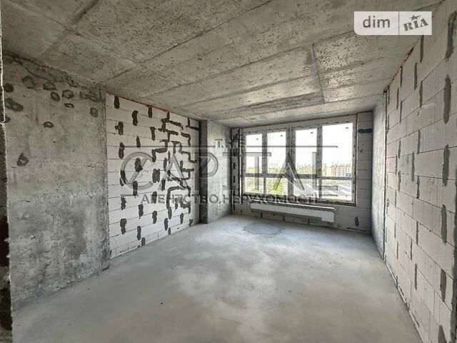 Продаж 4к квартири 106 кв. м на вул. Михайла Максимовича 32В