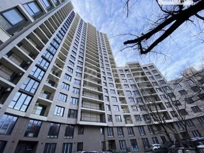 Продаж 2к квартири 86 кв. м на вул. Василя Тютюнника 28А • I