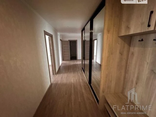 Продаж 3к квартири 99.6 кв. м на вул. Михайла Максимовича 32
