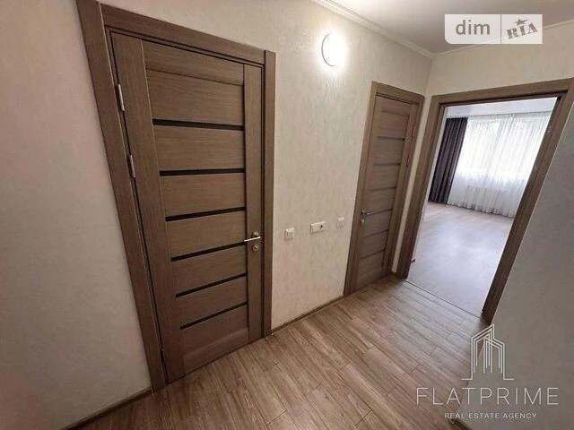 Продаж 3к квартири 99.6 кв. м на вул. Михайла Максимовича 32